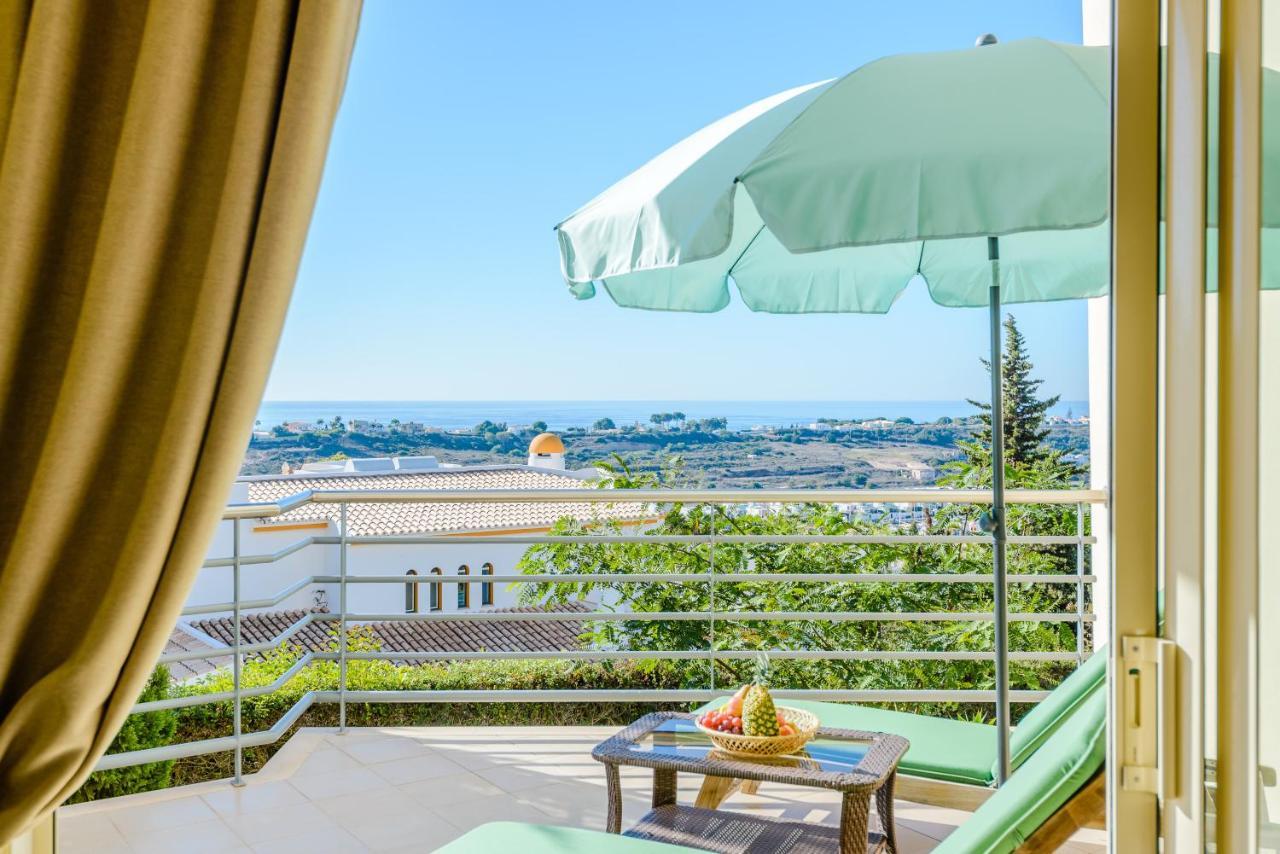 Bnb Homes Ocean View Apartment With Huge Sunny Terrace, 2 Swimming Pools & Tennis Court Albufeira Exterior foto